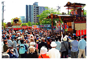 エキストラの手配をお願いする